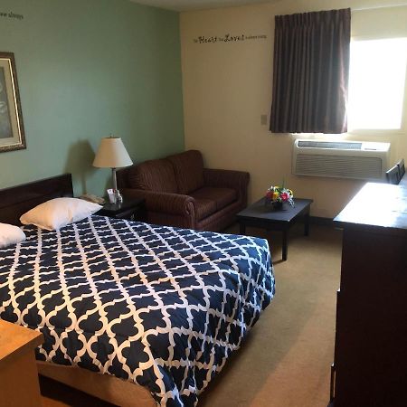 Econo Lodge Inn & Suites Innisfail المظهر الخارجي الصورة