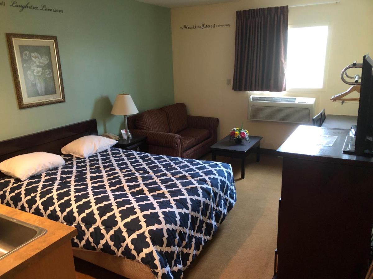 Econo Lodge Inn & Suites Innisfail المظهر الخارجي الصورة