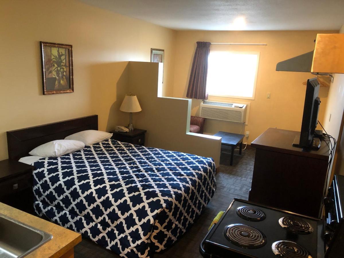 Econo Lodge Inn & Suites Innisfail المظهر الخارجي الصورة
