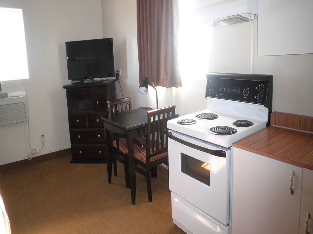 Econo Lodge Inn & Suites Innisfail المظهر الخارجي الصورة