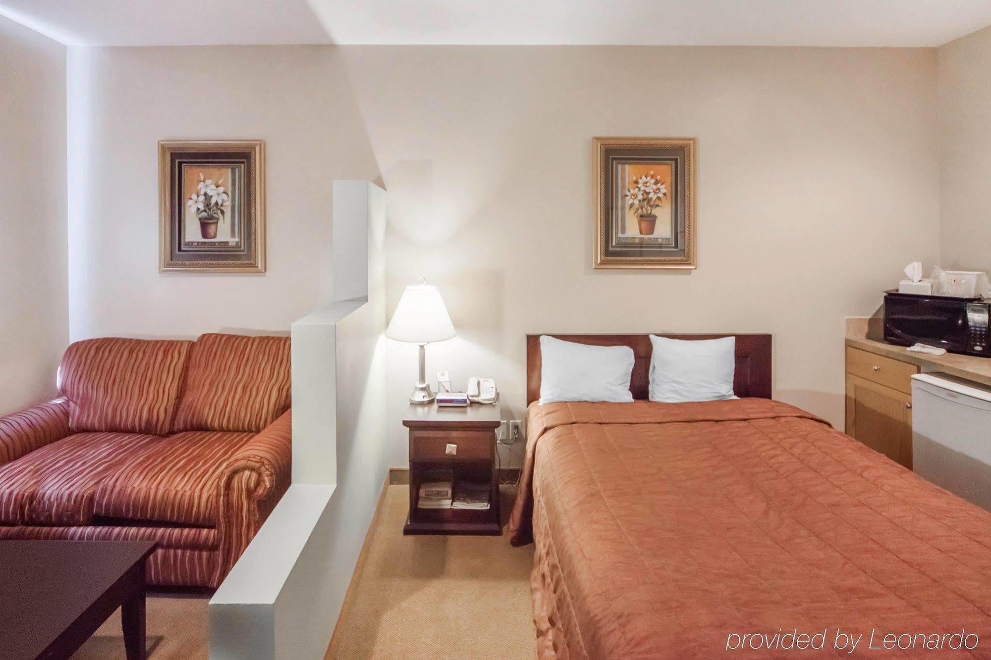 Econo Lodge Inn & Suites Innisfail المظهر الخارجي الصورة
