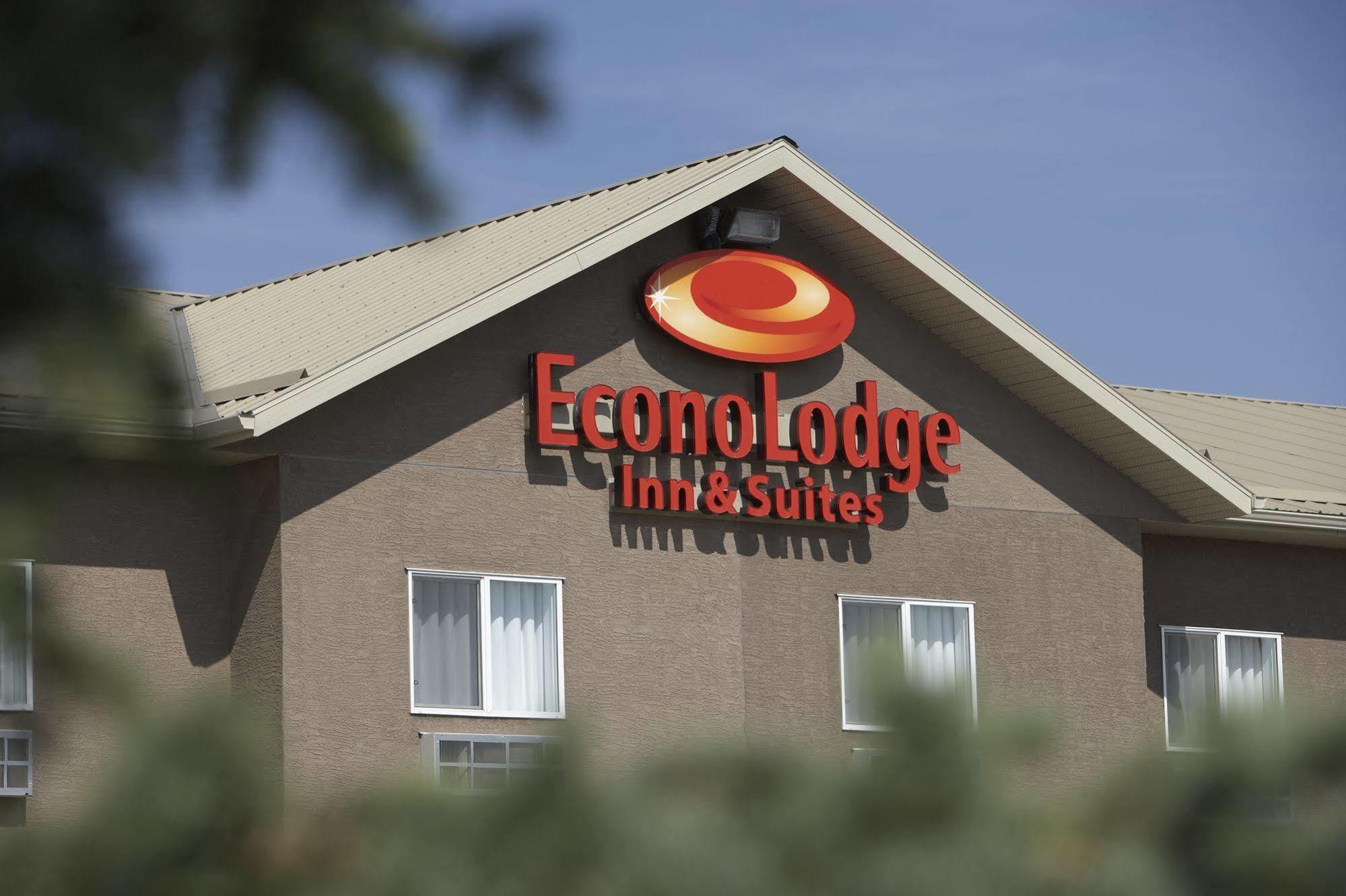 Econo Lodge Inn & Suites Innisfail المظهر الخارجي الصورة